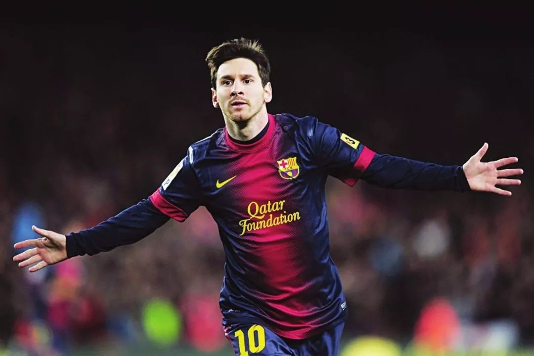 曼联中场引援现良机，埃德森身价暴跌至4000万欧（曼联中场补强迎良机：埃德森估值仅4000万欧）