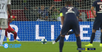 小豌豆替补出场错失反超比分的点球，之后球队被补时绝杀