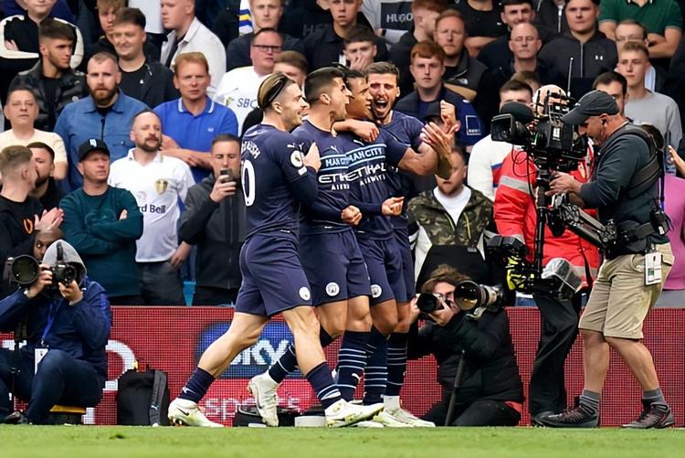 埃姆雷·詹：我们会在德甲和欧冠全力以赴，尽管德国杯止步令人失望（埃姆雷·詹：虽遗憾止步德国杯，德甲和欧冠我们将全力冲刺）