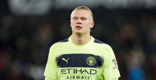 莱奥：无论我踢的是什么位置，重要的是听从教练的安排（莱奥：踢哪都行，关键听教练指挥）