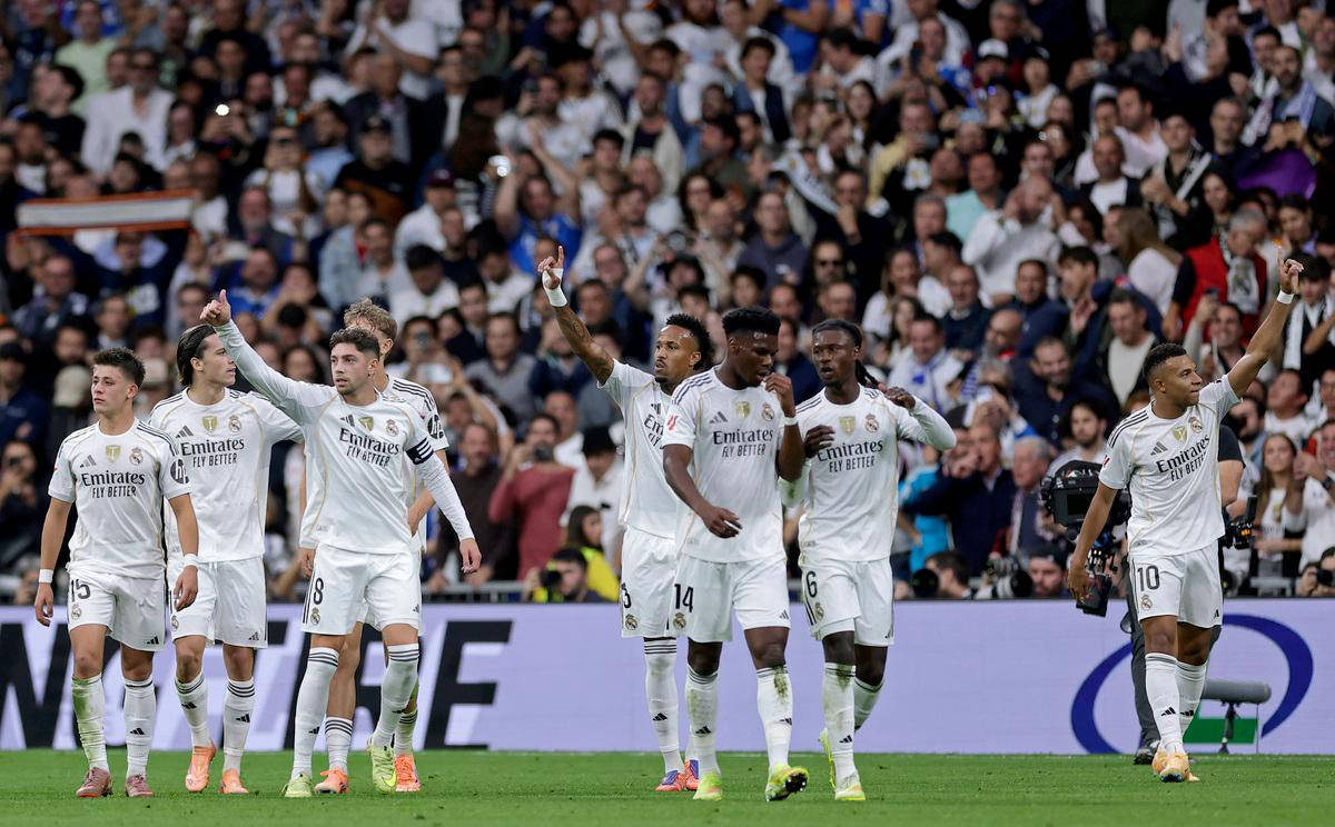 小孔塞桑：我和C罗聊过，他说我在伟大的俱乐部效力（小孔塞桑：曾与C罗交流，他称我所在俱乐部伟大）