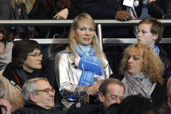 欧冠疯狂夜！3大豪门全逆转，17岁新星封神，后卫90秒双响炸场？（欧冠沸腾之夜：三大豪门齐逆转，17岁妖星封神，后卫90秒梅开二度引爆全场）