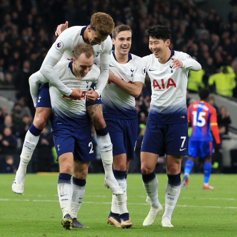 记者：16岁布基纳法索中场签约白堡，未来有望加盟切尔西（记者：白堡签下16岁布基纳法索中场，未来或将投奔切尔西）